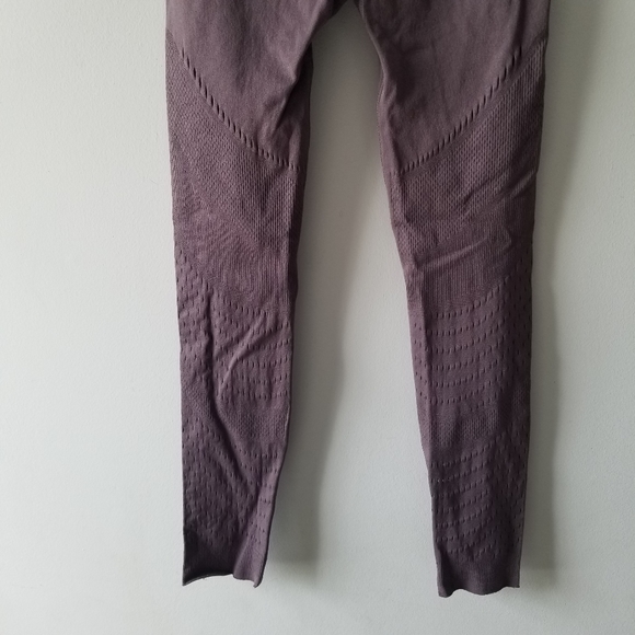 Fabletics Seamless Sculpknit Leggings Small - Picture 3 of 9
